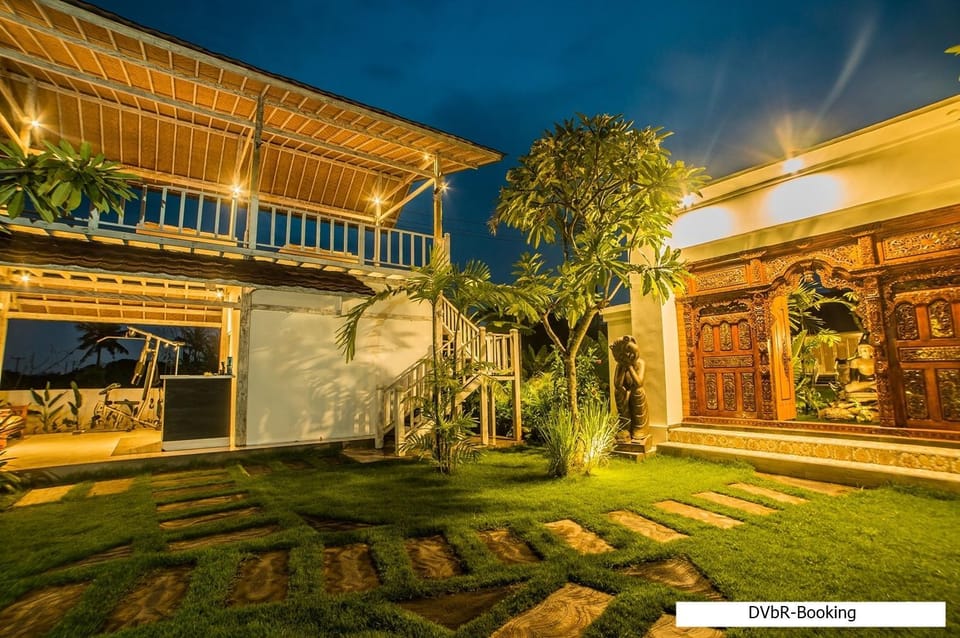 Facade/entrance, Garden, Lobby or reception