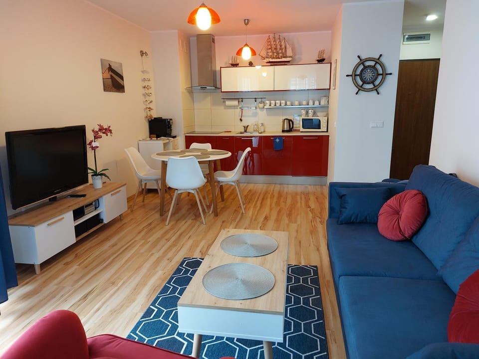 TV and multimedia, Kitchen or kitchenette, Living room, Seating area, Dining area, minibar, stove
