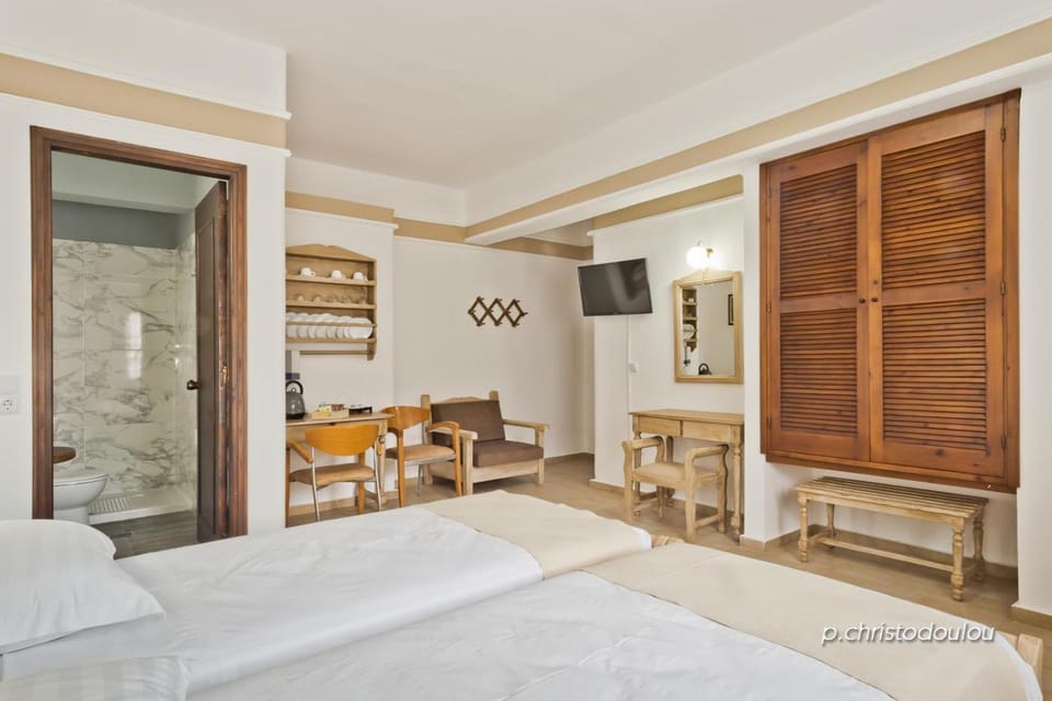 TV and multimedia, Kitchen or kitchenette, Seating area