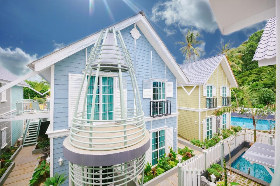 Property building, Balcony/Terrace