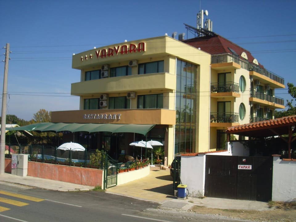 Facade/entrance, Street view