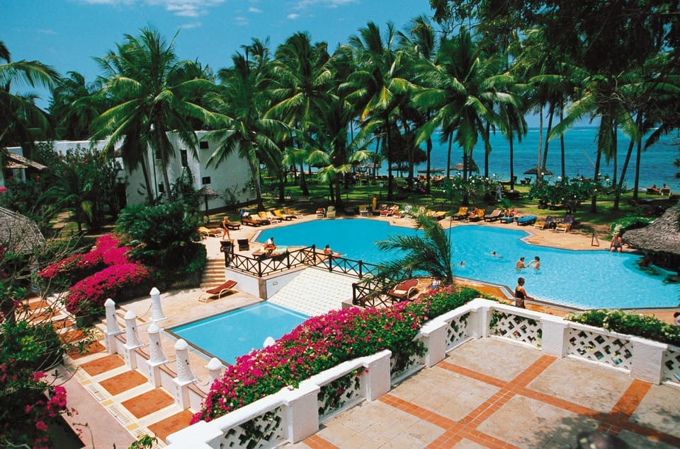 Bird's eye view, Pool view, Sea view