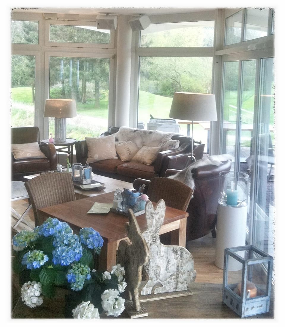 Lounge or bar