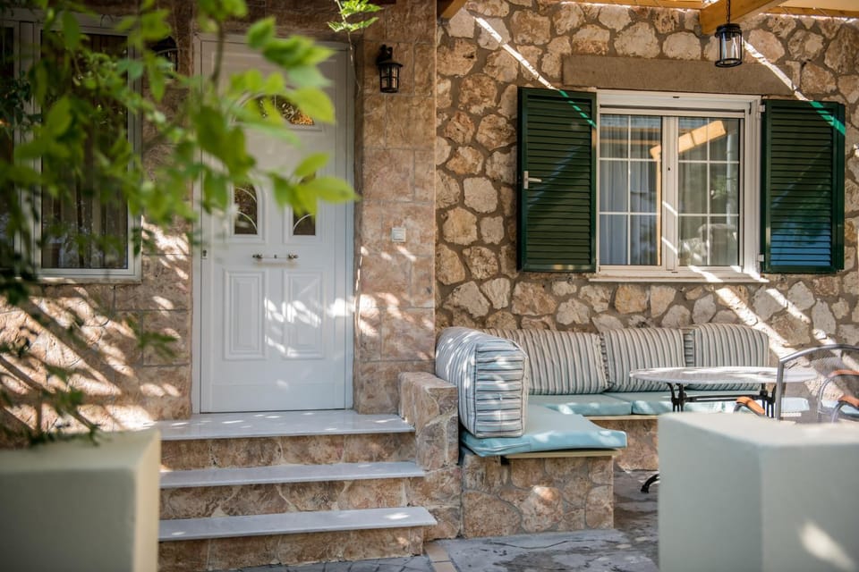 Traditional Thiseio Home Apartment in Athens