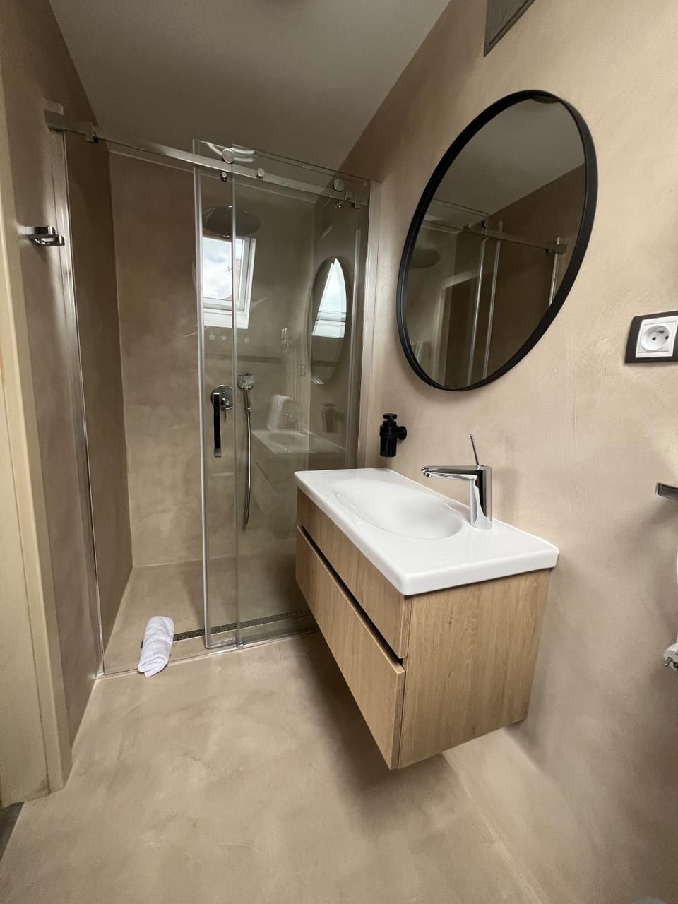 Shower, Bathroom
