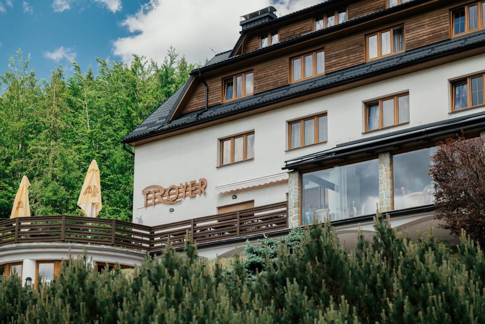 Property building, Balcony/Terrace