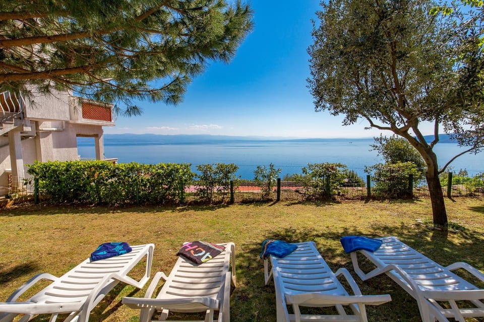 Apartments Davor Apartment in Primorje-Gorski Kotar County