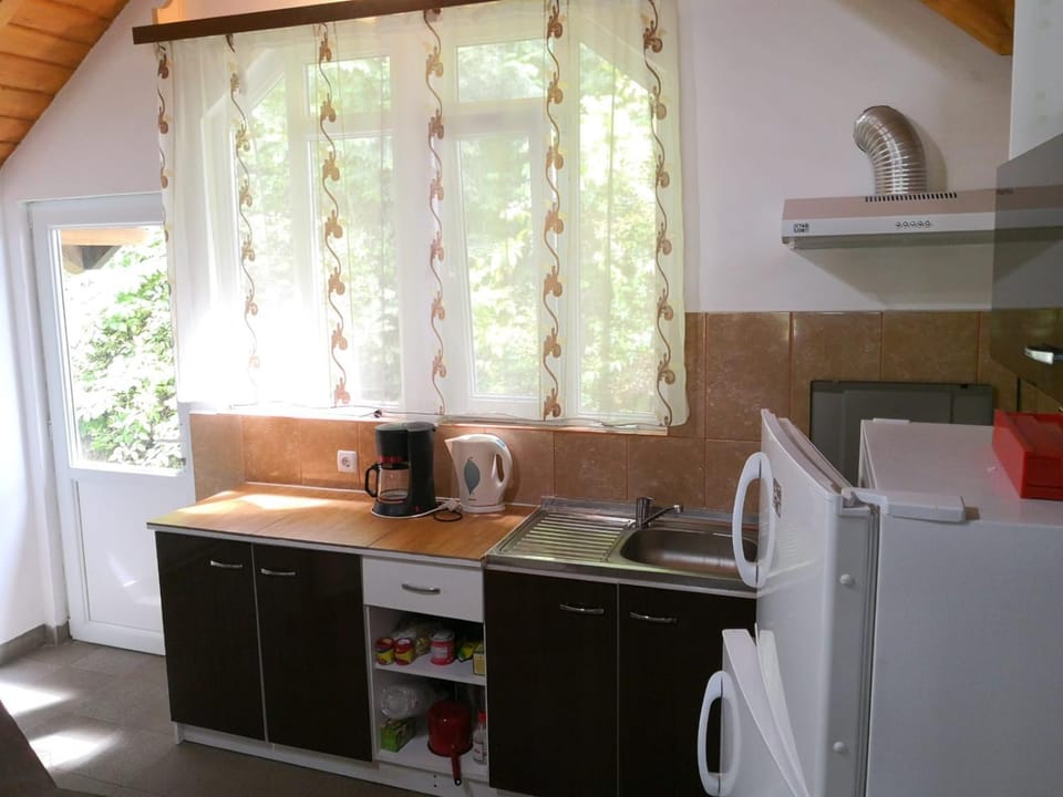 Coffee/tea facilities, Communal kitchen