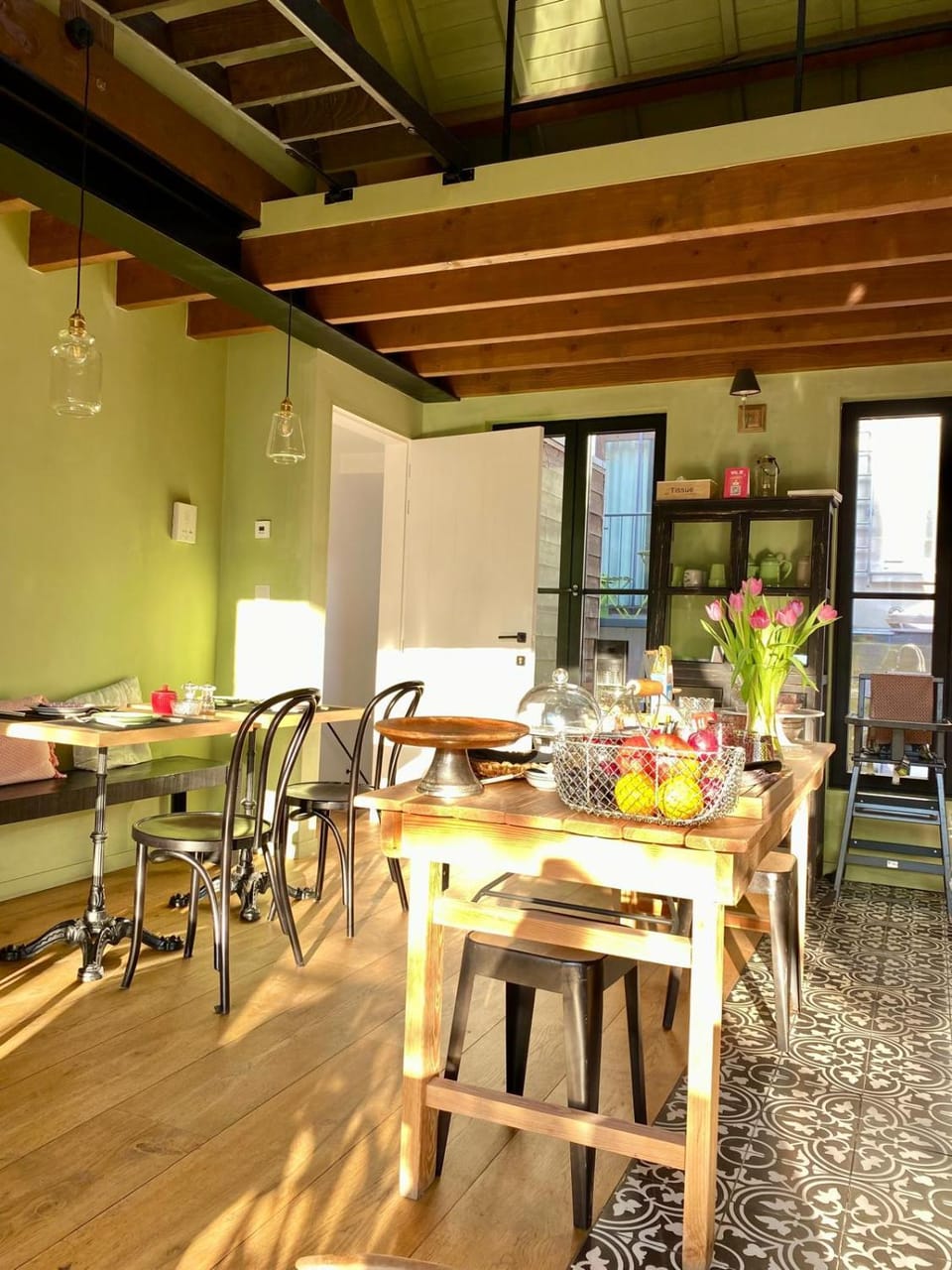 Living room, Dining area, Communal kitchen, Breakfast, Internal: Not applicable to any particular room