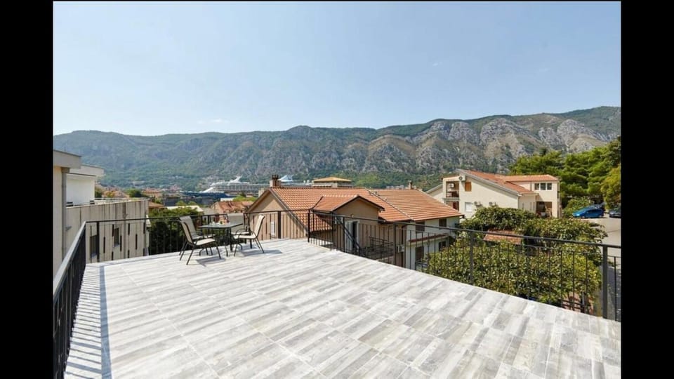 Balcony/Terrace, City view, Mountain view, Sea view