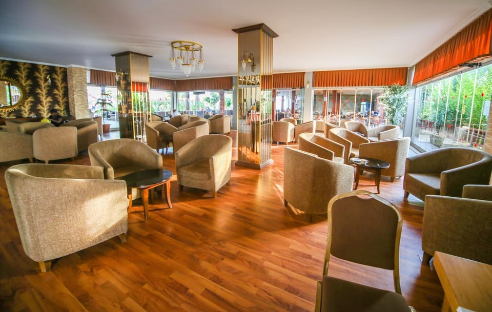 Lobby or reception, Lounge or bar