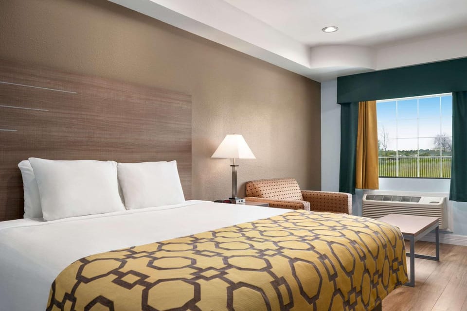 Photo of the whole room, On site