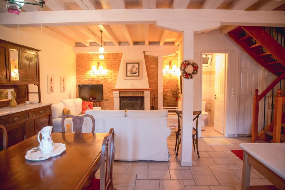 Traditional House in the Centre of Vasiliki House in Vasiliki
