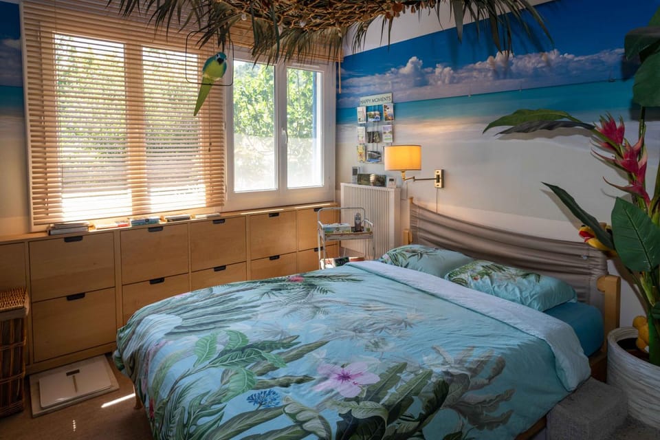 Bed, Photo of the whole room, Bedroom, Internal: Not applicable to any particular room