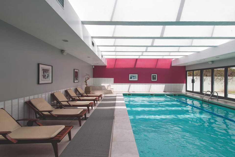 Swimming pool, Swimming pool
