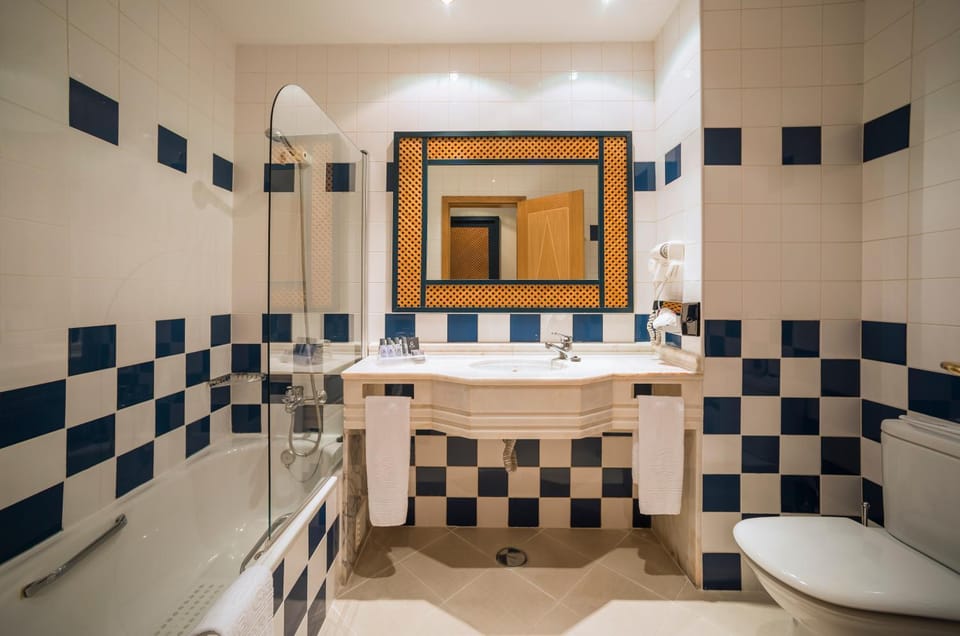 Toilet, Bathroom