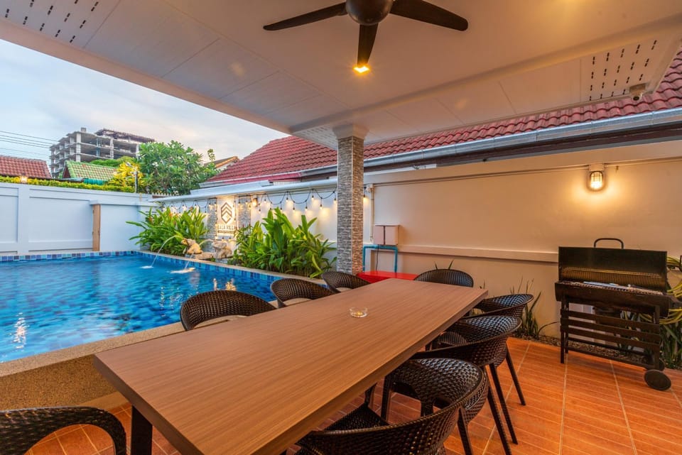 BBQ facilities, Seating area, Dining area