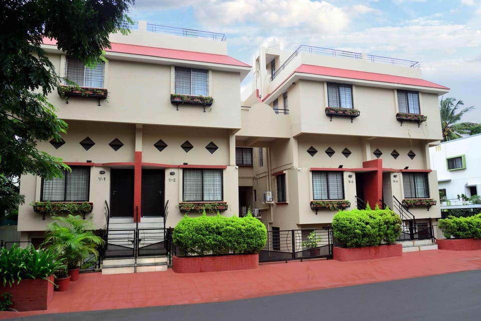 Property building, Facade/entrance