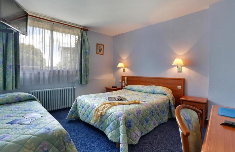 Contact Hôtel de France Contres-Beauval-Cheverny Hotel in Centre-Val de Loire