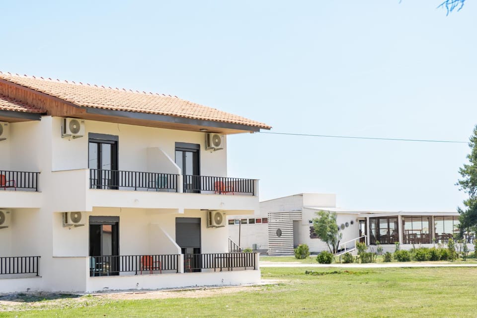 Property building, Day