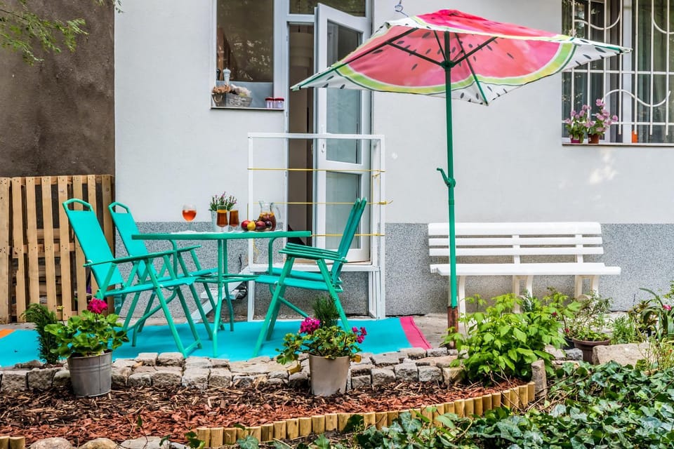 Patio, Garden