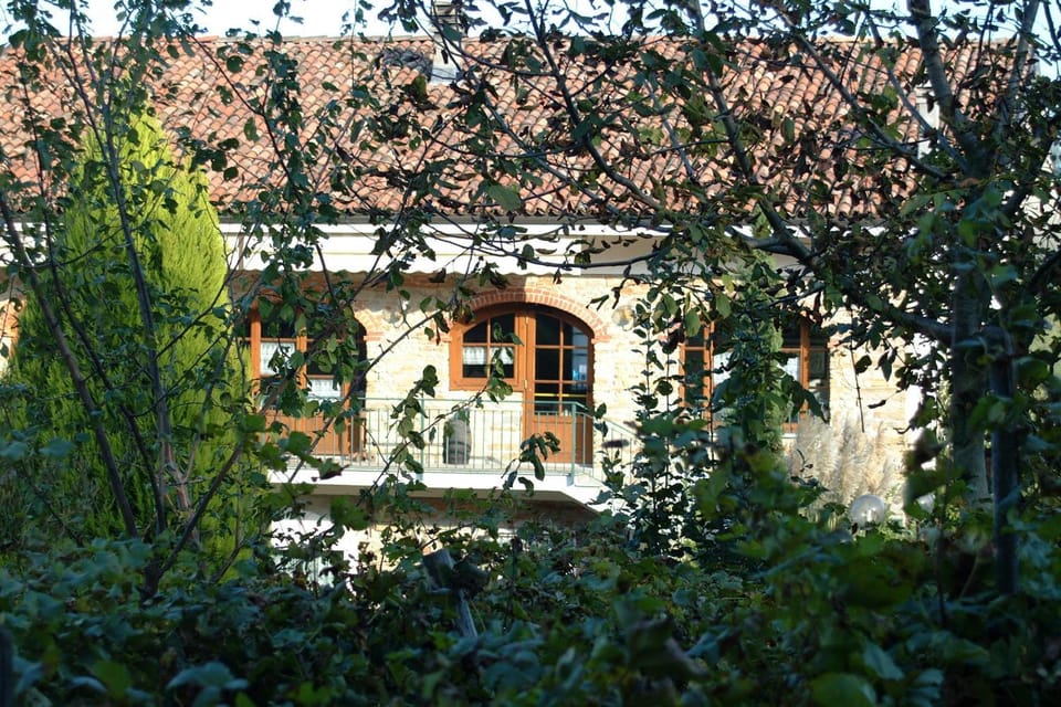 Restaurant/places to eat, Facade/entrance, View (from property/room)