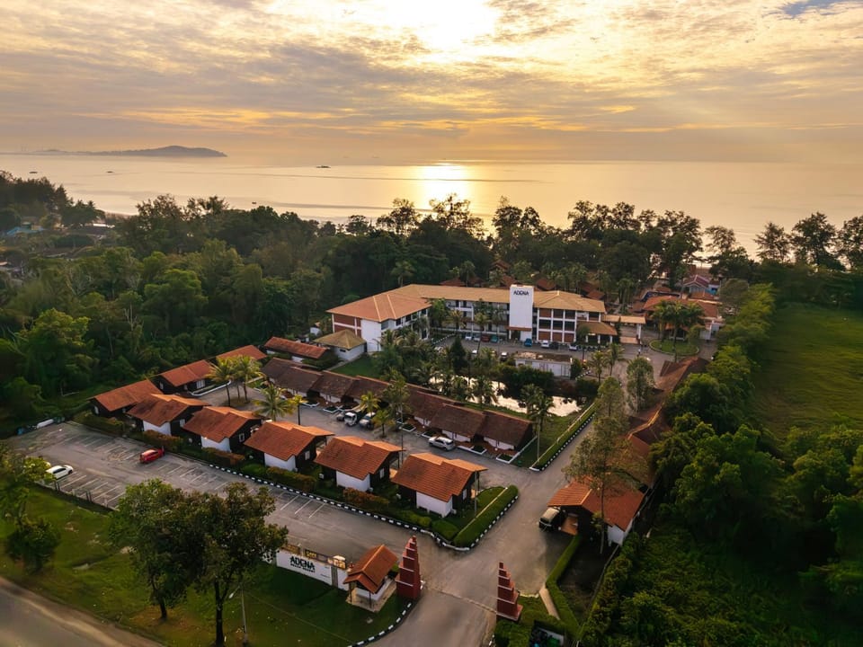 Property building, Day, Natural landscape, Bird's eye view, Sea view, Sunset
