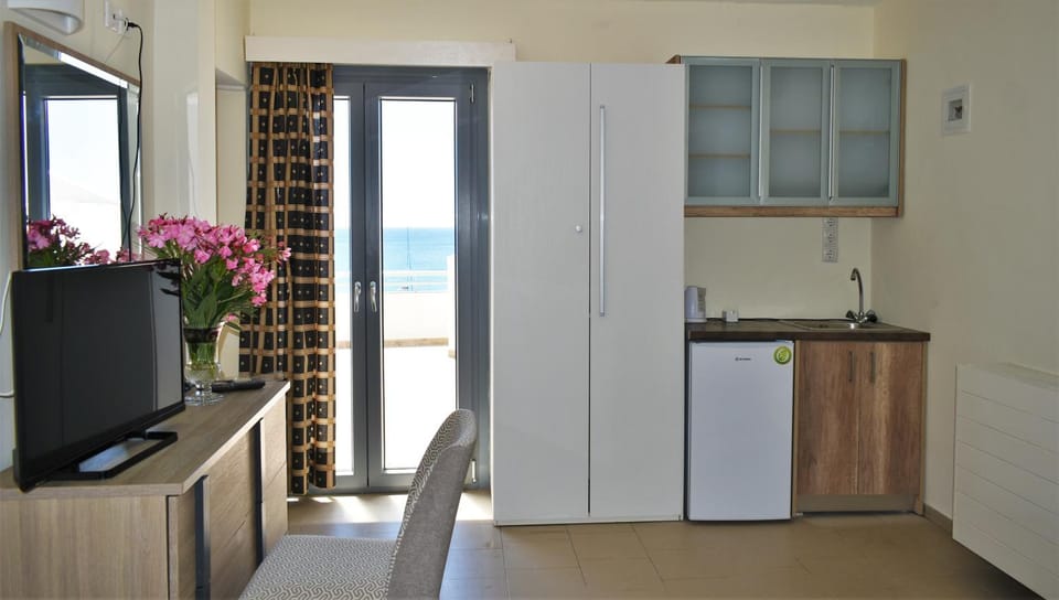 Kitchen or kitchenette, Bedroom