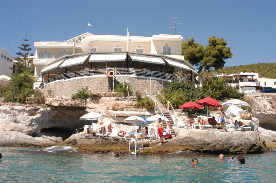 Restaurant/places to eat, Day, Natural landscape, Summer, Beach, Beach, On site, Sea view, Family, Family