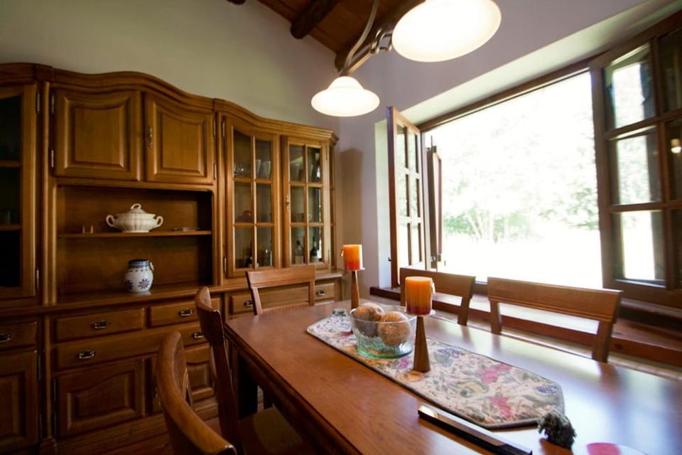 H4, Bordes d'Arinsal, Triplex Rustico con chimenea, Arinsal, Zona vallnord Apartment in Andorra
