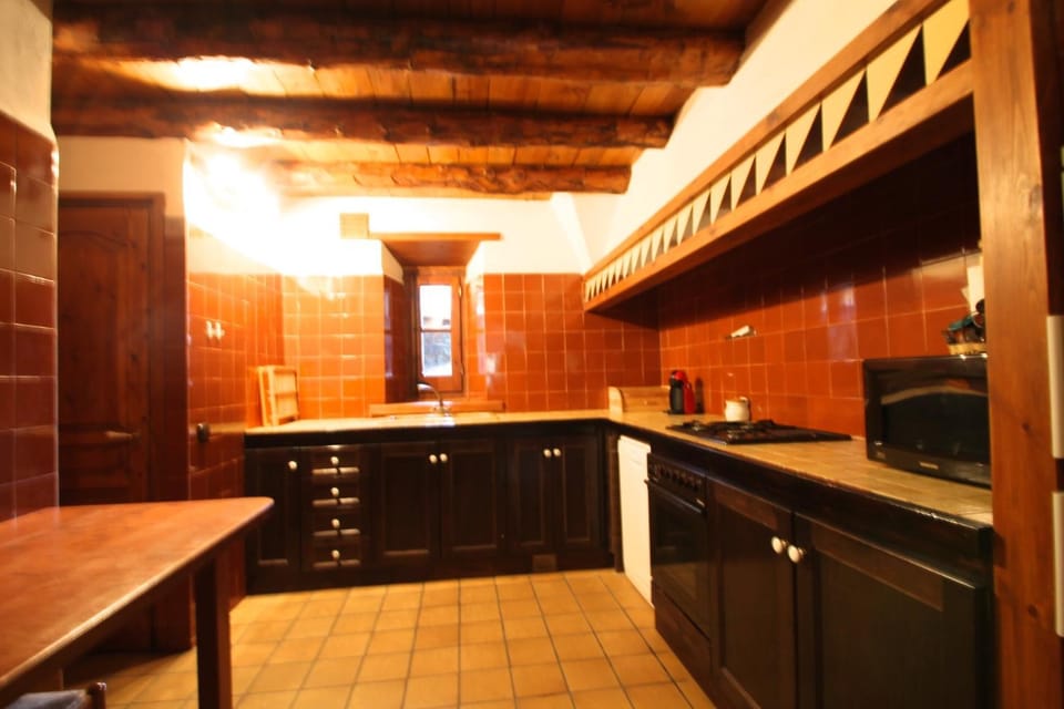 H4, Bordes d'Arinsal, Triplex Rustico con chimenea, Arinsal, Zona vallnord Apartment in Andorra