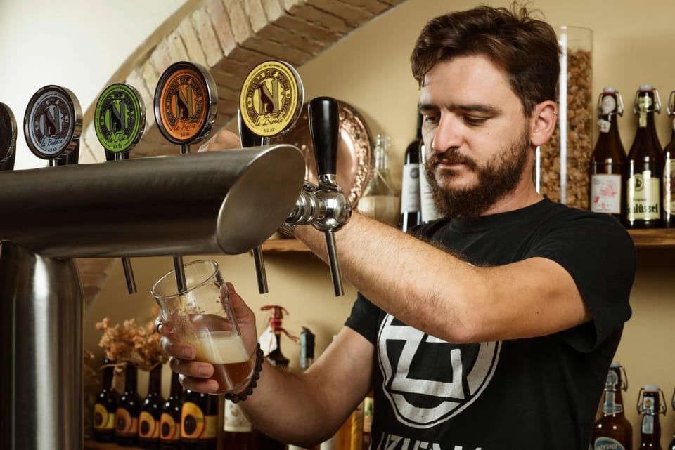 Staff, Restaurant/places to eat, Lounge or bar, Drinks