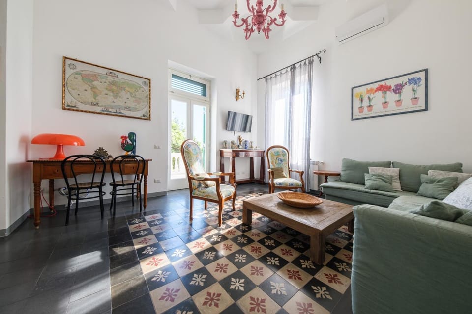 Property building, Living room