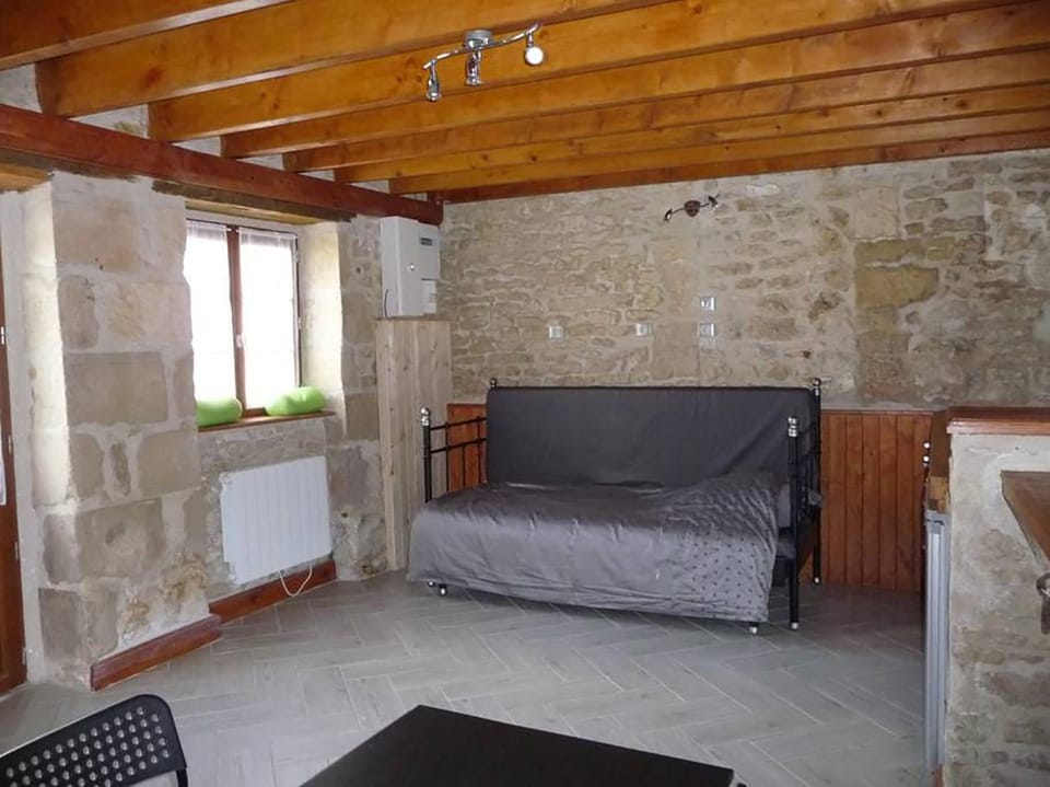 Le Haut Fontaine : gîte 4/5 pers. ou site entier 9 pers Bed and Breakfast in Centre-Val de Loire