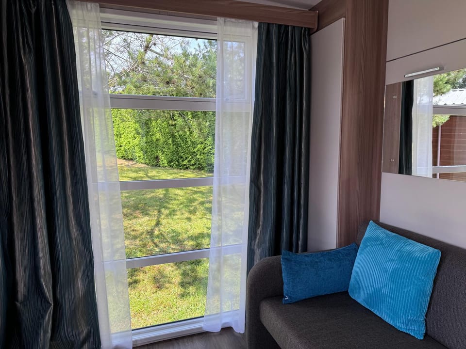 Garden, View (from property/room), Seating area, Garden view