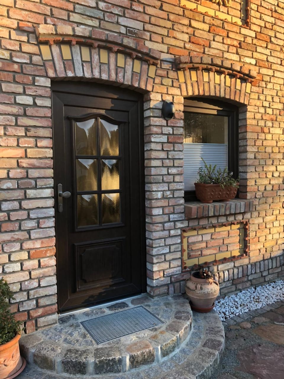 Facade/entrance