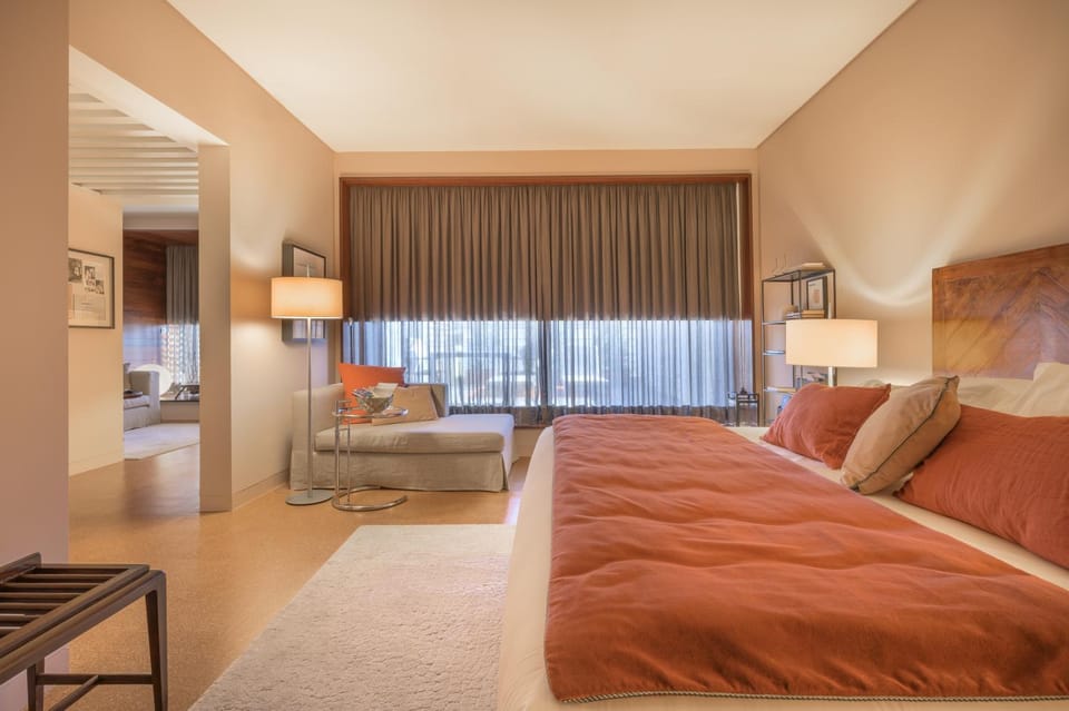 Bed, Living room, Bedroom