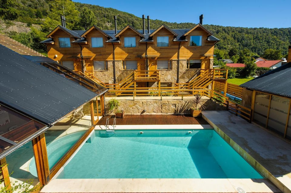 Swimming pool, Swimming pool