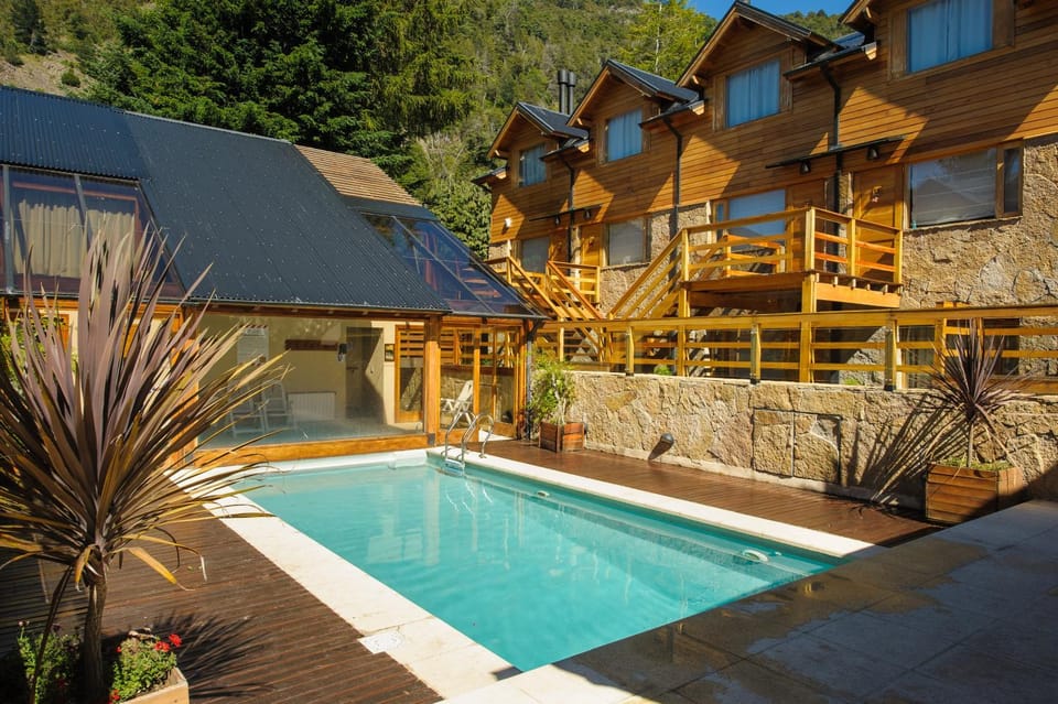 Swimming pool, Swimming pool