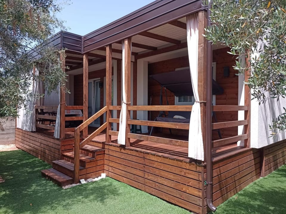 Mobile homes Olive and Sea House in Šibenik-Knin County, Croatia
