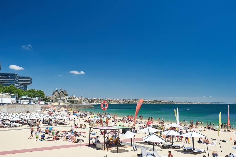 On the Beach Apartment in Cascais