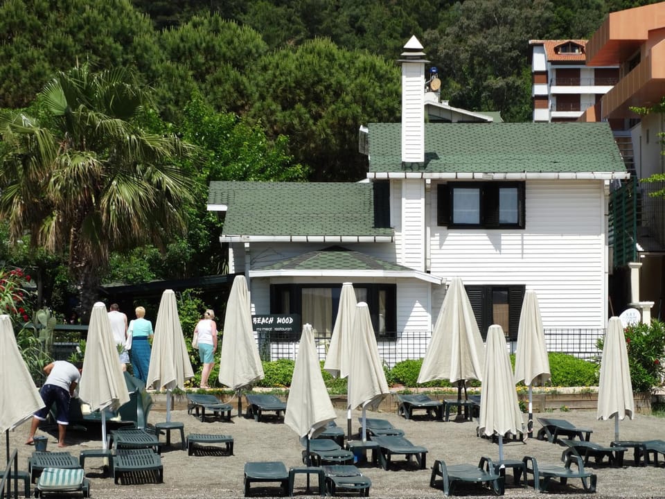 Property building, Day