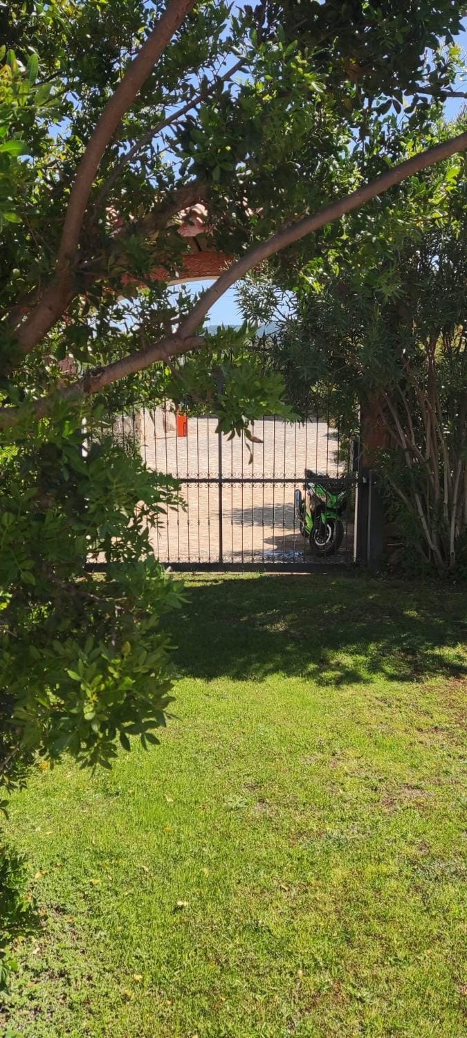 Garden view, Parking