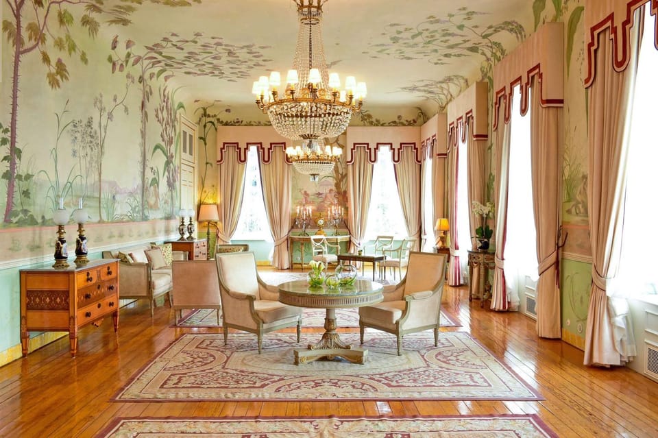 Property building, Living room