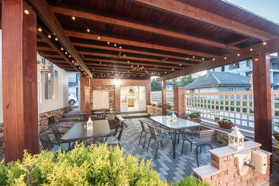 Patio, Night