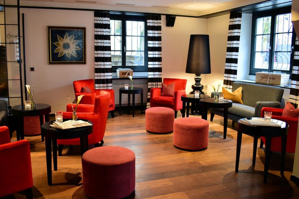 Lounge or bar