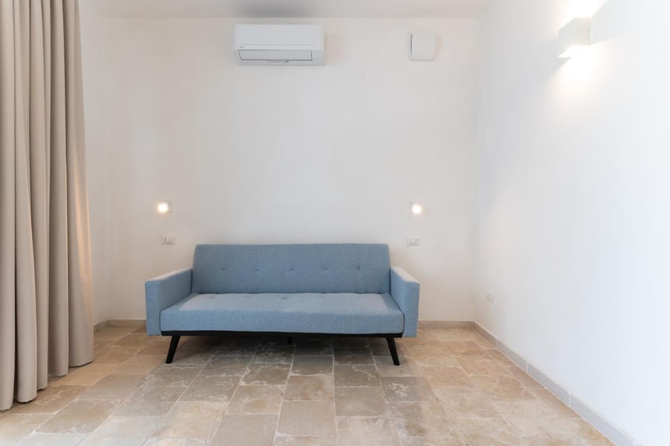 Living room, air conditioner