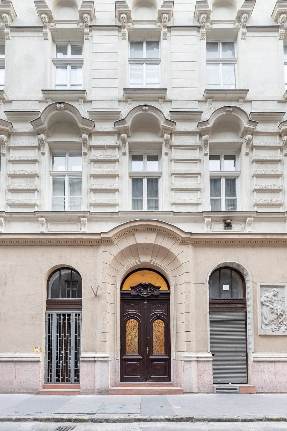 Property building, Facade/entrance