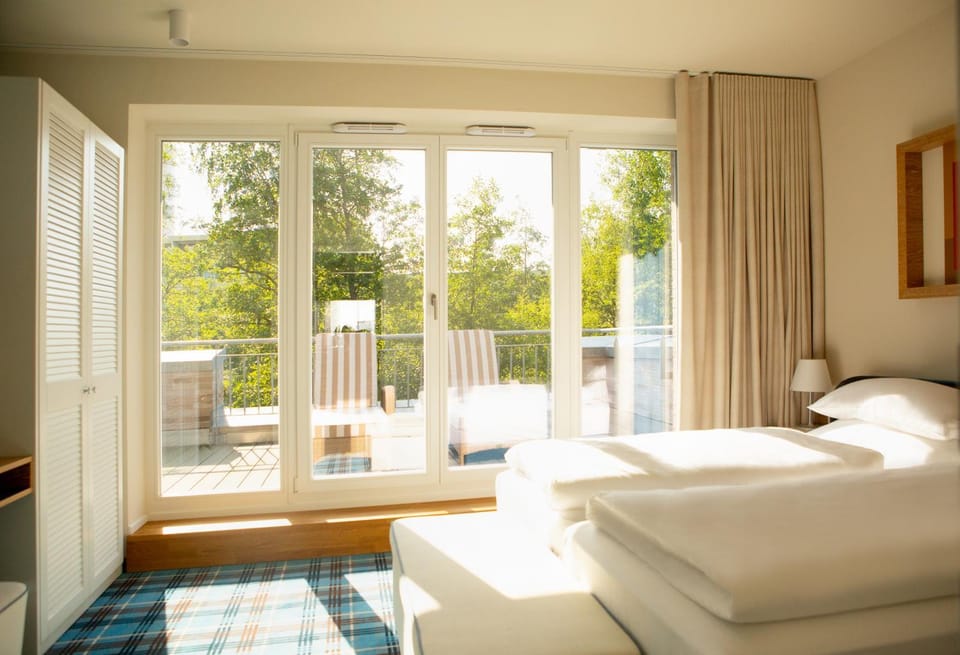 Bed, Balcony/Terrace, Photo of the whole room, Bedroom