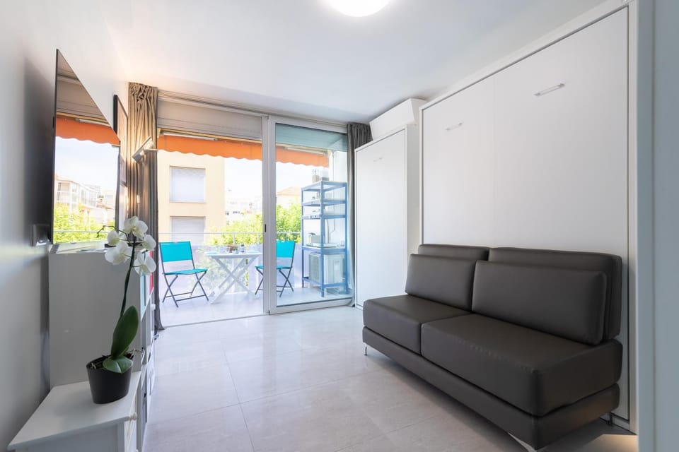 Beautiful studio near sea (free parking) Apartment in Roquebrune-Cap-Martin